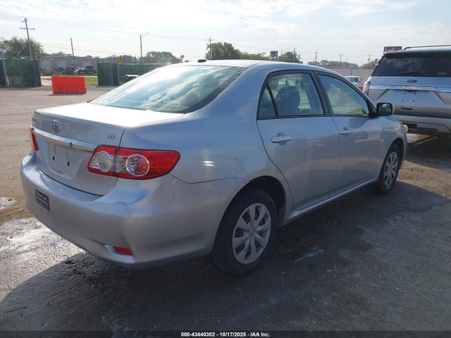 43440302 :رقم المزاد ، JTDBU4EE1B9156913 vin ، 2011 Toyota Corolla Le مزاد بيع