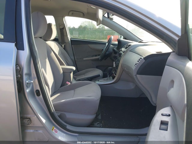 43440302 :رقم المزاد ، JTDBU4EE1B9156913 vin ، 2011 Toyota Corolla Le مزاد بيع