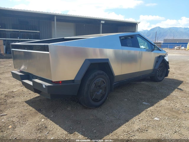 2024 TESLA CYBERTRUCK 7G2CEHED8RA049481 Photo 3