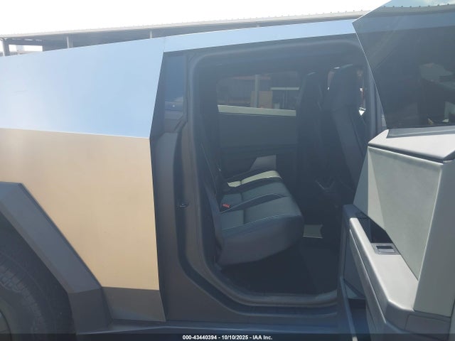 2024 TESLA CYBERTRUCK 7G2CEHED8RA049481 Photo 7