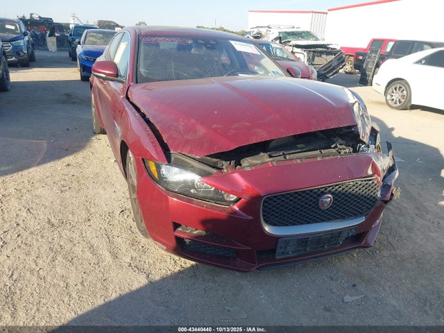 2017 JAGUAR XE SAJAR4BN2HA968490 Photo 0