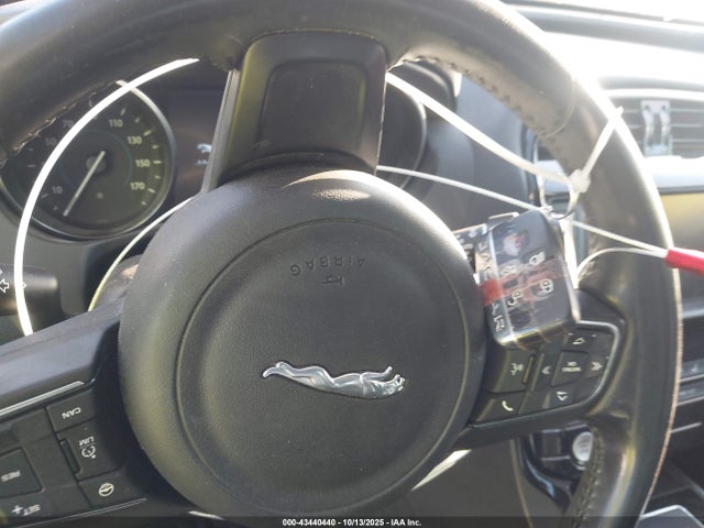 2017 JAGUAR XE SAJAR4BN2HA968490 Photo 10
