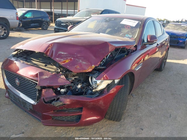 2017 JAGUAR XE SAJAR4BN2HA968490 Photo 5