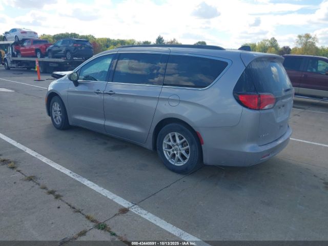 2021 CHRYSLER VOYAGER 2C4RC1DG7MR542994 Photo 2