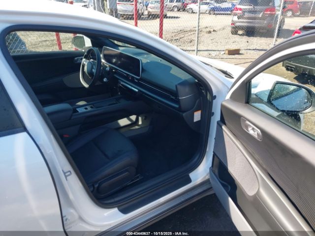 2023 HYUNDAI IONIQ 6 KMHM34AAXPA049245 Photo 4