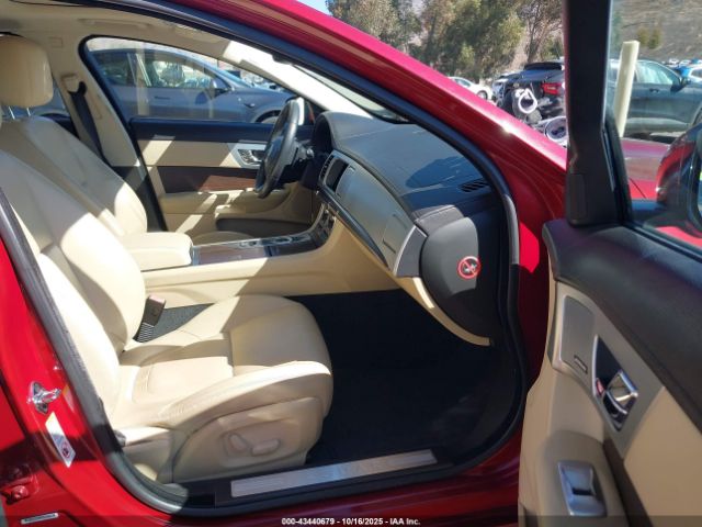 2013 JAGUAR XF SAJWA0E71D8S87645 Photo 4