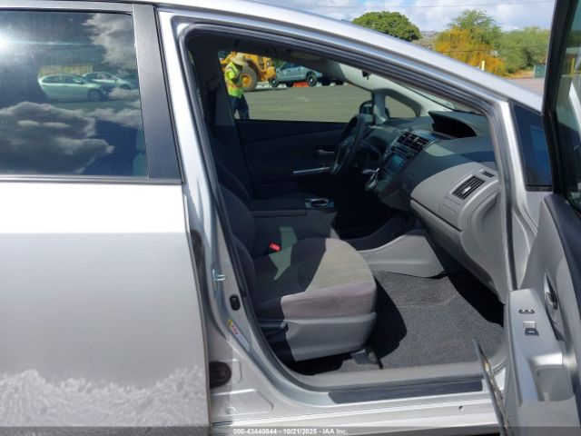 2013 TOYOTA PRIUS V JTDZN3EU2D3255792 Photo 4