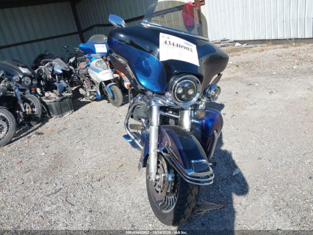 2010 HARLEY-DAVIDSON FLHTK 1HD1KEM10AB665046 Photo 4