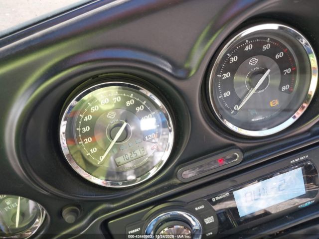 2010 HARLEY-DAVIDSON FLHTK 1HD1KEM10AB665046 Photo 6