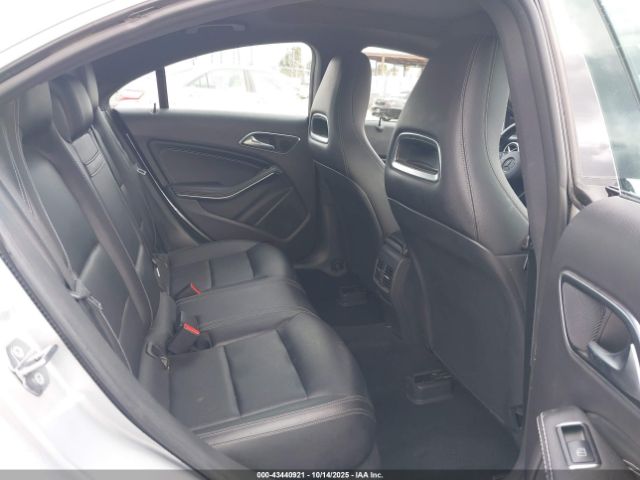 2019 MERCEDES-BENZ CLA 250 WDDSJ4GB1KN723713 Photo 7