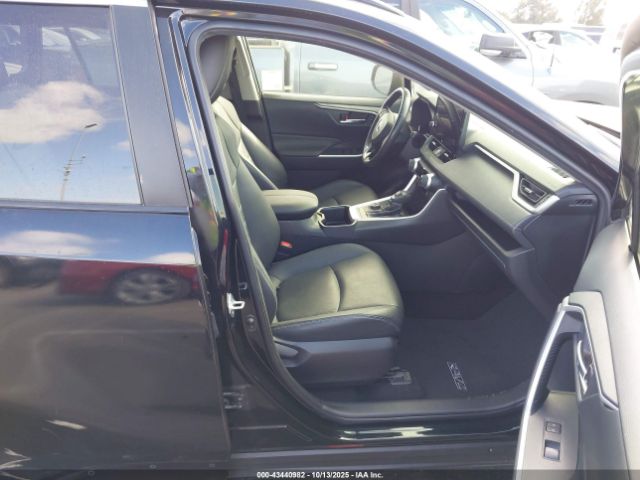 2024 TOYOTA RAV4 HYBRID JTMB6RFV8RD120097 Photo 4