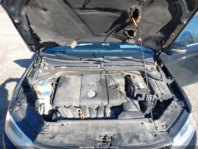2011 Volkswagen Jetta 2.5l Sel მანქანა იყიდება აუქციონზე, vin: 3VWLX7AJ1BM300331, აუქციონის ნომერი: 43441099