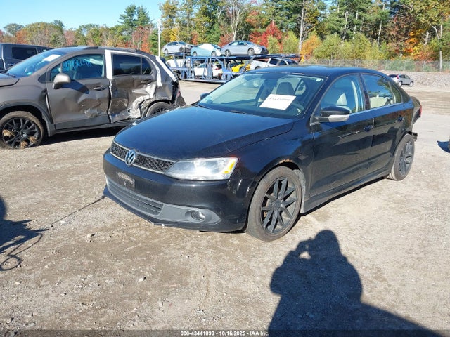 2011 Volkswagen Jetta 2.5l Sel მანქანა იყიდება აუქციონზე, vin: 3VWLX7AJ1BM300331, აუქციონის ნომერი: 43441099