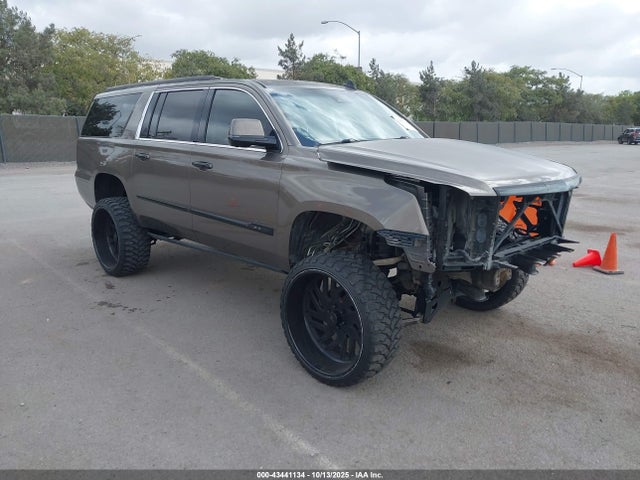 2016 CADILLAC ESCALADE ESV 1GYS4HKJ7GR165898 Photo 0