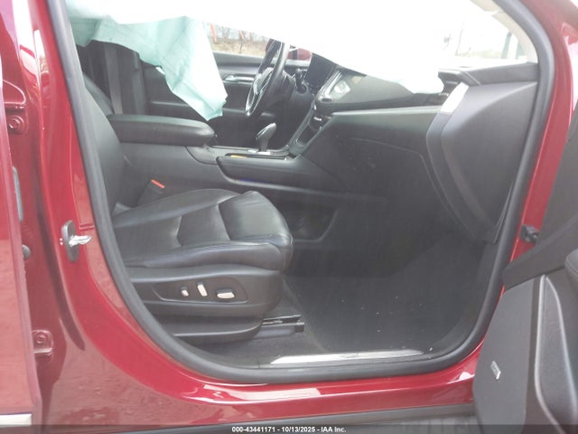 2017 CADILLAC XT5 1GYKNBRS0HZ177577 Photo 4