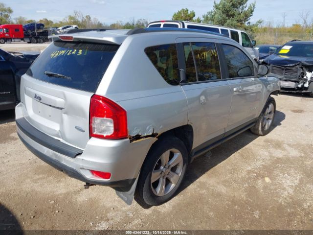 2011 JEEP COMPASS 1J4NF1FB2BD239235 Photo 3