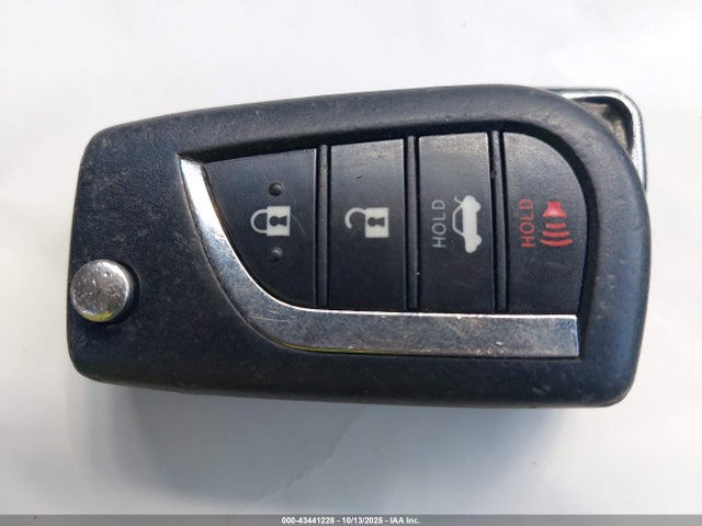 4T1C11AK6MU440816 Toyota CAMRY LE
