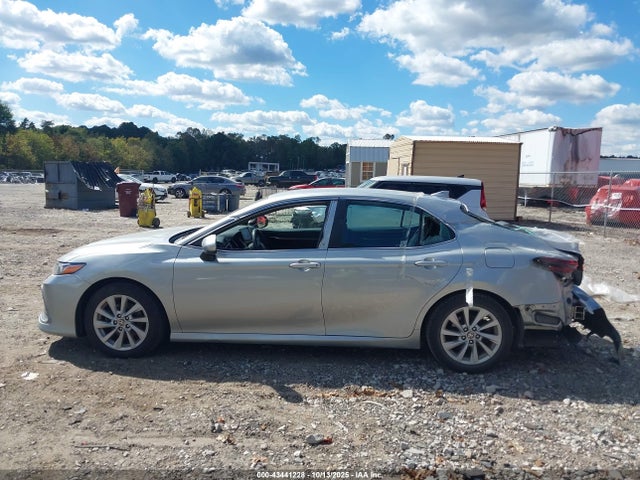 4T1C11AK6MU440816 Toyota CAMRY LE