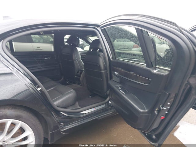 BMW 750LI 2015 WBAYE8C54FD781954 Image 8