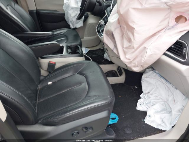 2022 CHRYSLER PACIFICA 2C4RC1BG8NR213063 Photo 4