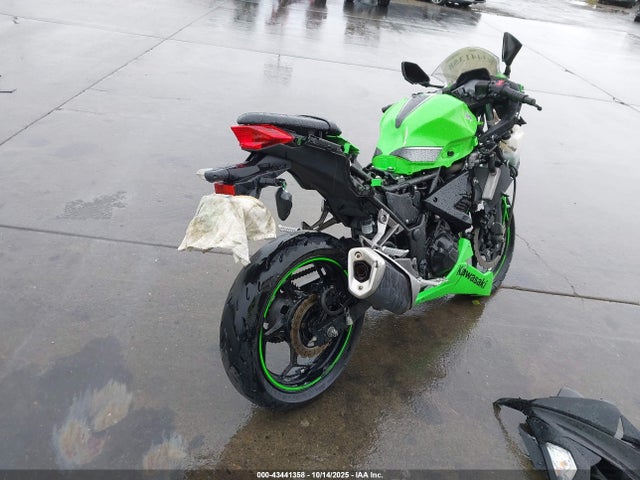 2013 Kawasaki Ex300 A მანქანა იყიდება აუქციონზე, vin: JKAEX8A15DDA12048, აუქციონის ნომერი: 43441358