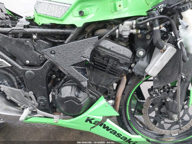 2013 Kawasaki Ex300 A მანქანა იყიდება აუქციონზე, vin: JKAEX8A15DDA12048, აუქციონის ნომერი: 43441358