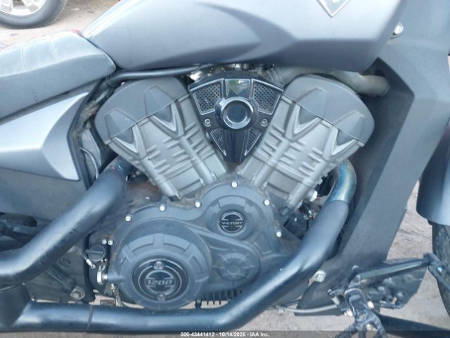 2017 VICTORY MOTORCYCLES OCTANE 5VPFTB005H3001282 Photo 7