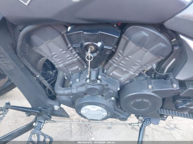 2017 VICTORY MOTORCYCLES OCTANE 5VPFTB005H3001282 Photo 8