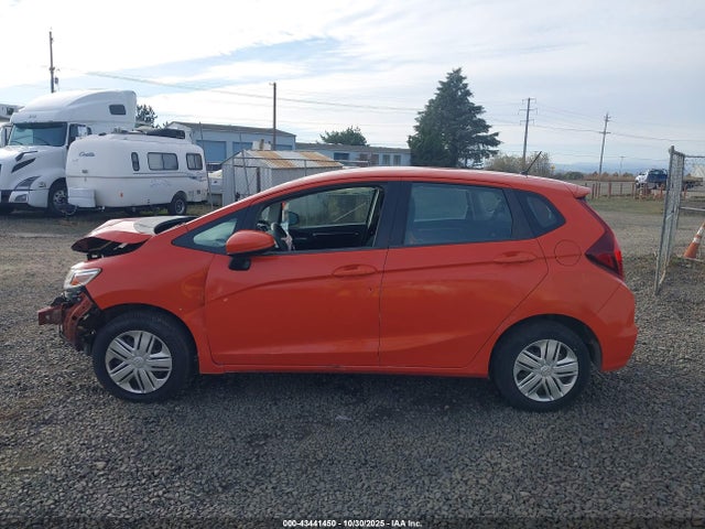 2018 Honda Fit Lx მანქანა იყიდება აუქციონზე, vin: 3HGGK5H46JM725339, აუქციონის ნომერი: 43441450