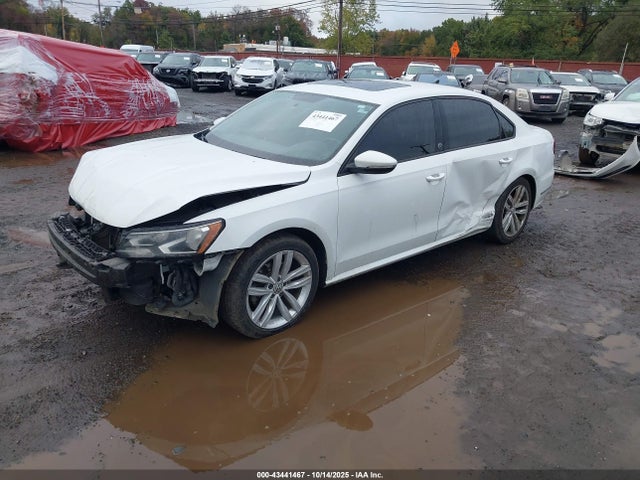 2019 VOLKSWAGEN PASSAT 1VWLA7A30KC008657 Photo 1