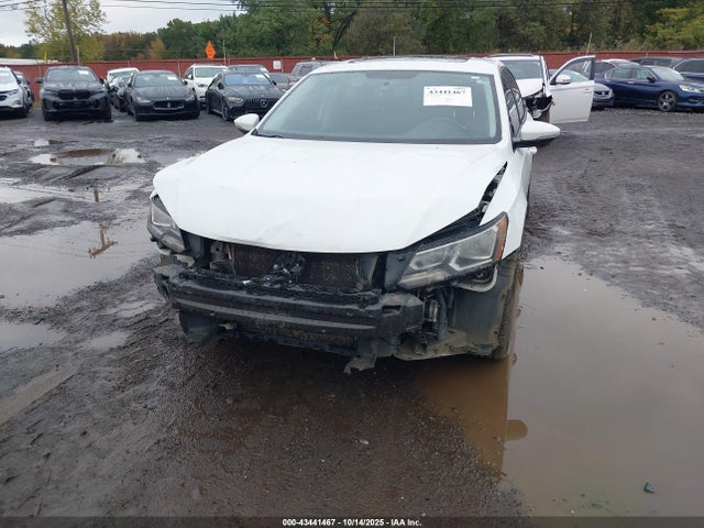 2019 VOLKSWAGEN PASSAT 1VWLA7A30KC008657 Photo 5