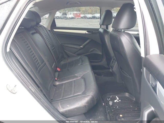 2019 VOLKSWAGEN PASSAT 1VWLA7A30KC008657 Photo 7