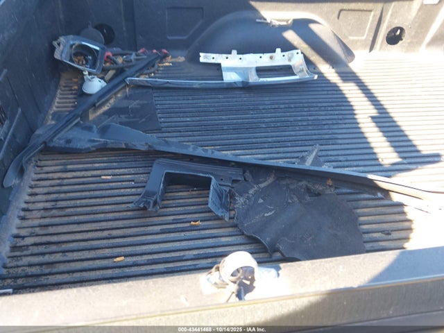 1GT12ZE82FF105503 GMC Sierra 2500hd Slt