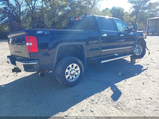 1GT12ZE82FF105503 GMC Sierra 2500hd Slt