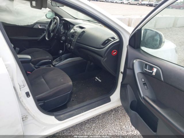 2013 KIA FORTE KNAFW5A30D5668904 Photo 4