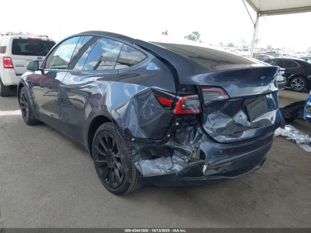 2023 TESLA MODEL Y 7SAYGAEE4PF608188 Photo 2
