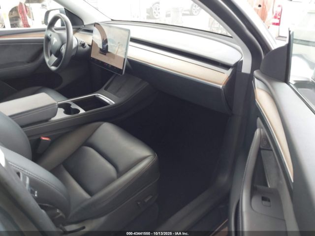 2023 TESLA MODEL Y 7SAYGAEE4PF608188 Photo 4
