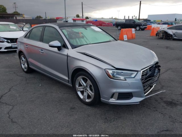 2018 AUDI A3 WAUAUGFF4J1022122