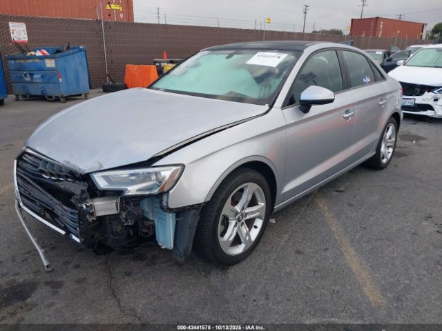 2018 AUDI A3 WAUAUGFF4J1022122 Photo 1