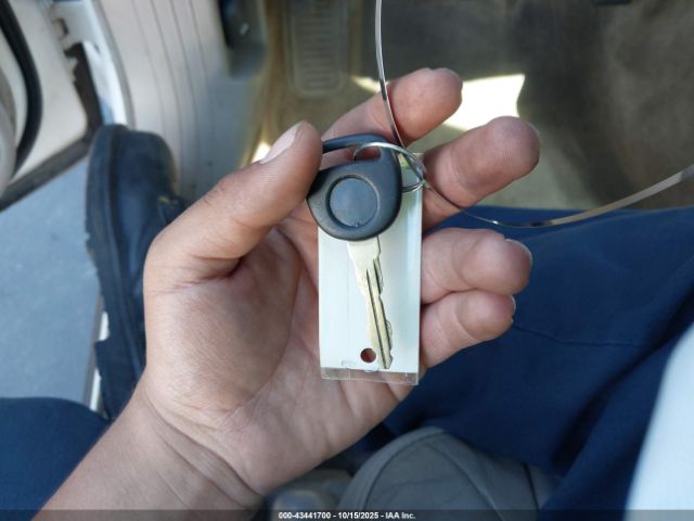 2000 CADILLAC DEVILLE 1G6KD54Y4YU331780 Photo 10