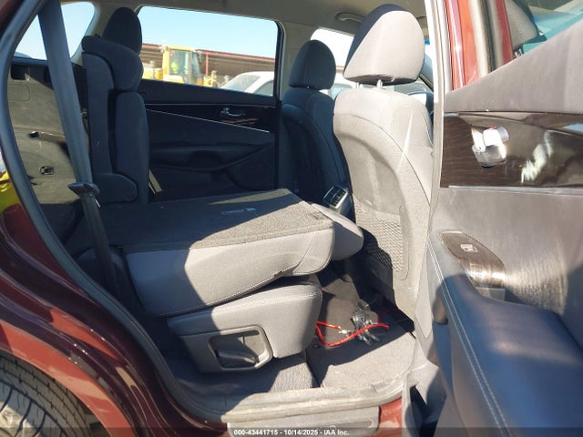 43441715 :رقم المزاد ، 5XYPG4A37KG512880 vin ، 2019 Kia Sorento 2.4l Lx مزاد بيع