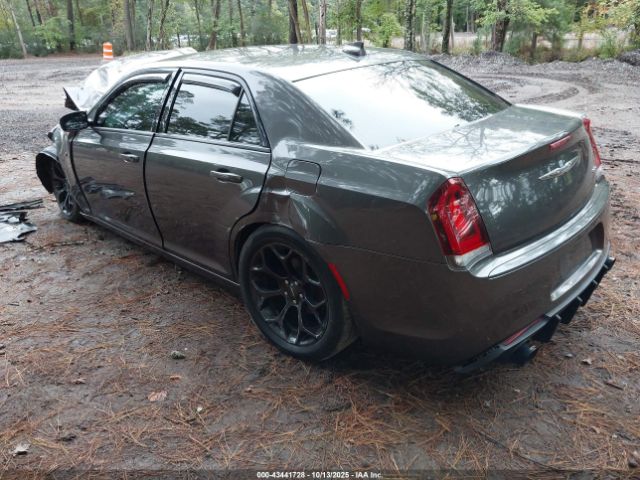 2019 CHRYSLER 300 2C3CCABG1KH635087 Photo 2