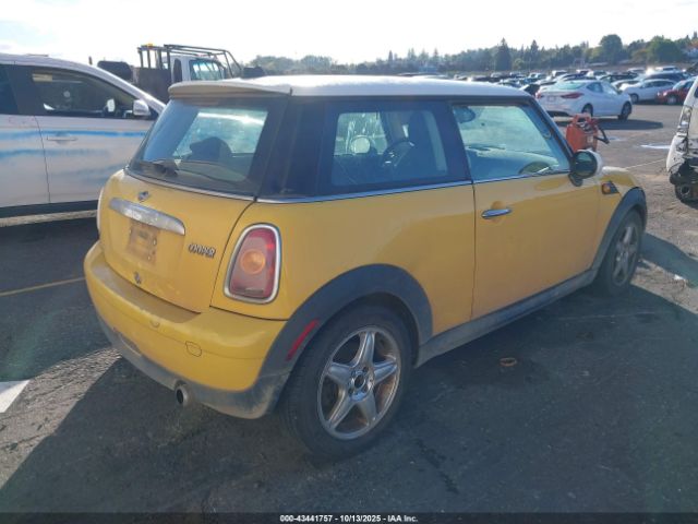 2007 MINI COOPER WMWMF33587TL67033 Photo 3