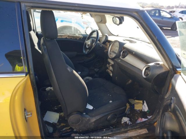 2007 MINI COOPER WMWMF33587TL67033 Photo 4