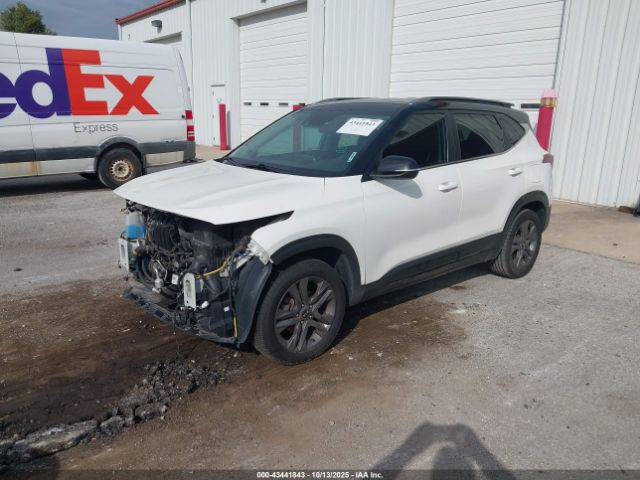 2021 KIA SELTOS KNDEU2AAXM7058241 Photo 1