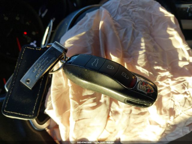 2021 PORSCHE MACAN WP1AA2A57MLB11090 Photo 10