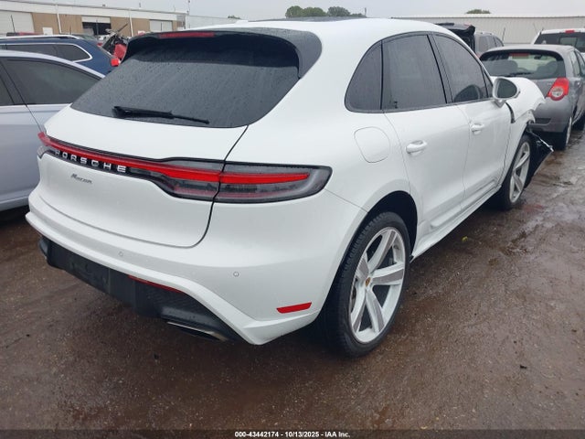 2024 PORSCHE MACAN WP1AA2A5XRLB08787 Photo 3