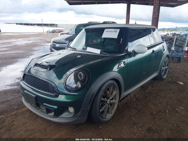 2011 MINI COOPER S WMWSV3C52BTY11770 Photo 1