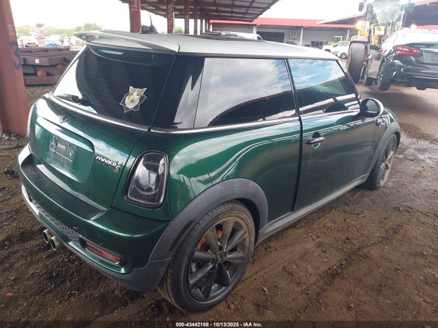 2011 MINI COOPER S WMWSV3C52BTY11770 Photo 3