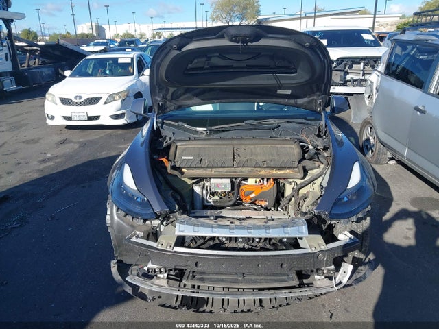 2023 TESLA MODEL Y 7SAYGAEE9PF662232 Photo 9